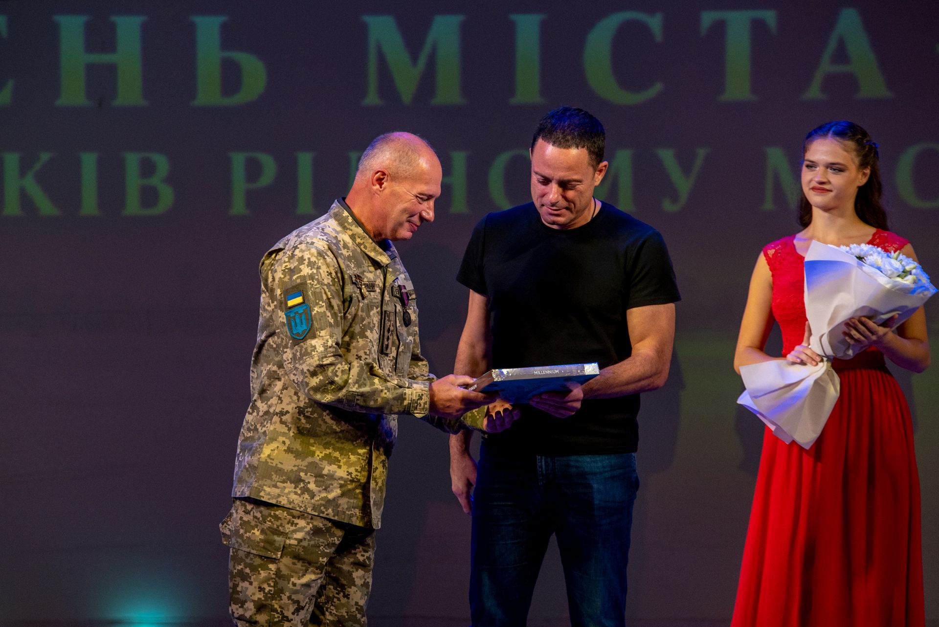 Єдина історія, спільна гордість: з нагоди Дня міста ветерани-металурги Каметсталі отримали почесні нагороди